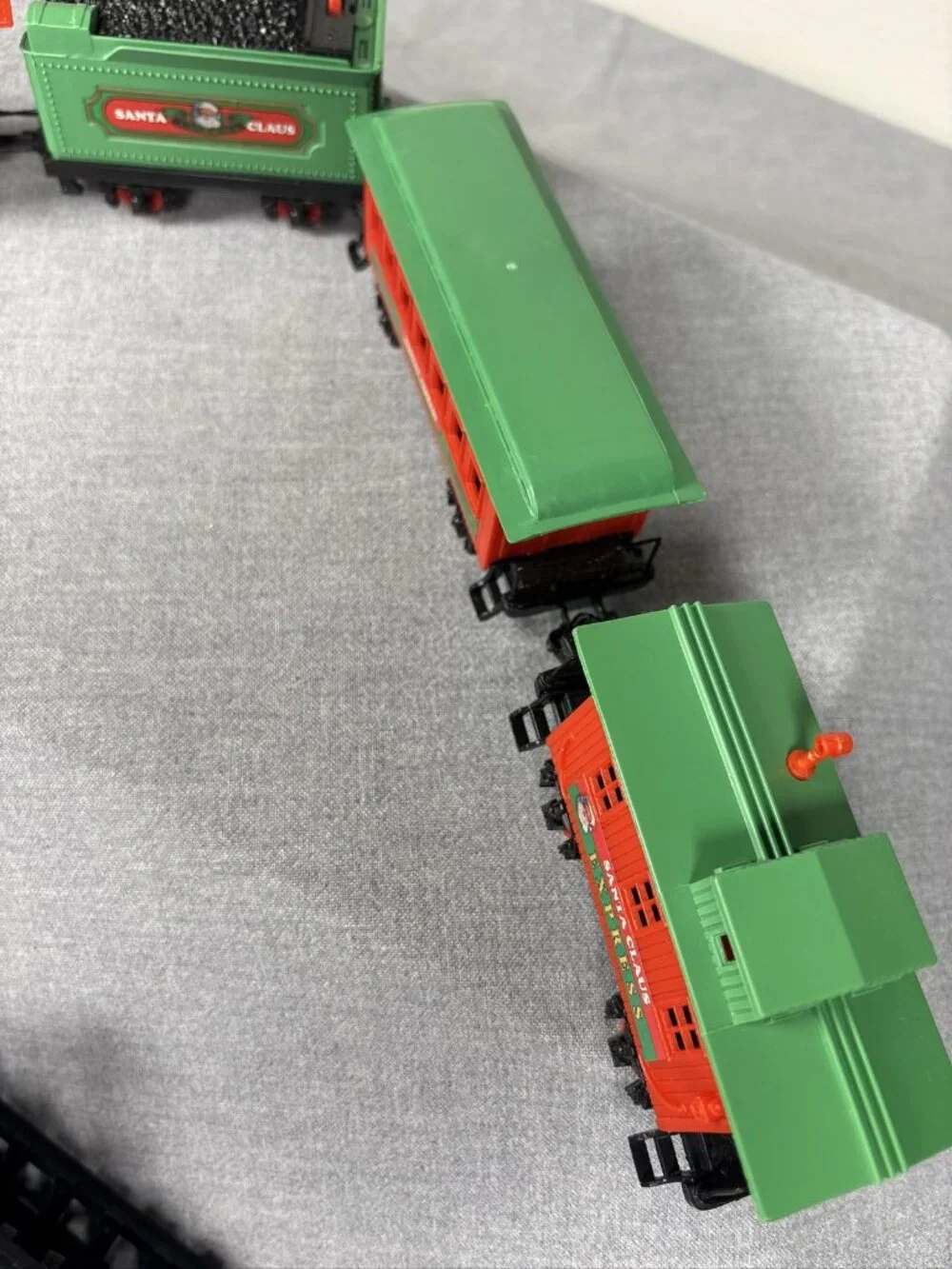 Vintage New Bright 1989 Santa's Christmas Express Holiday Train Set Loco Caboose